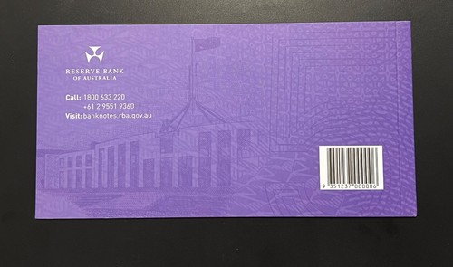 1 x NEXT GENERATION 2016 $5 Note in RBA Folder ** UNCIRCULATED ** General Prefix - Picture 2 of 3