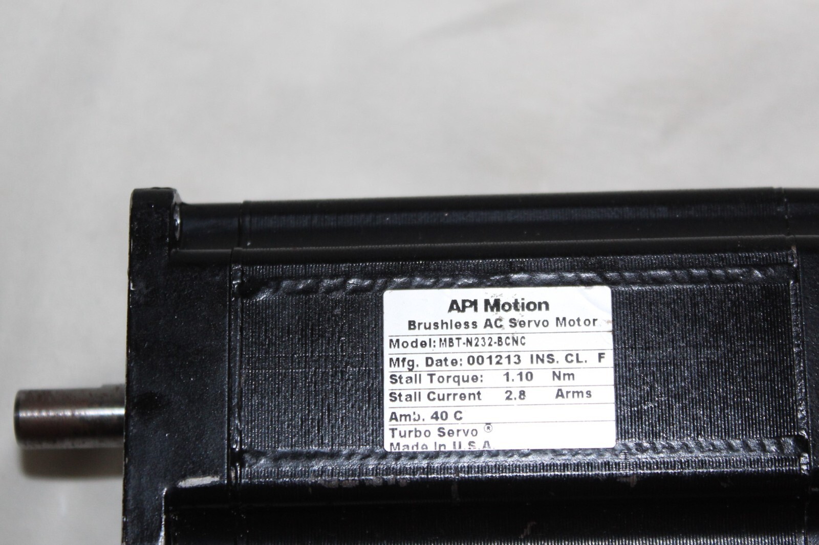 API Motion Servo Motor MBT-N232-BCNC cables in connectors and Encoder