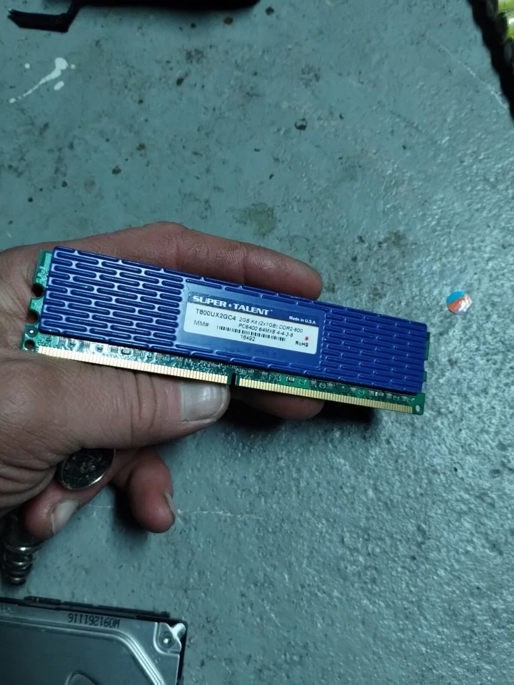 Super Talent DDR2-800 2 GB 128x8 CL5 Memory T800UB2GC5 - Image 3 of 4