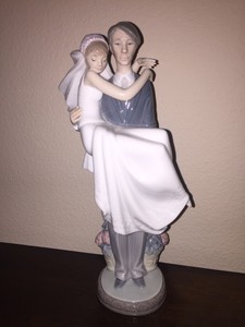 Fine Large Lladro Figurine Over The Threshold Bride Groom