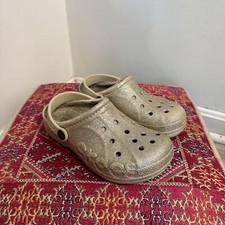 F8 Crocs Classic Girls Size 2 Gold Glitter Insulated Slip On Rubber Clogs