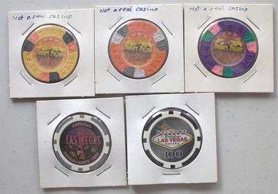 z30 - 5 fantasy & souvenir casino chips ''Desert Palms,'' Las Vegas souvenir chips