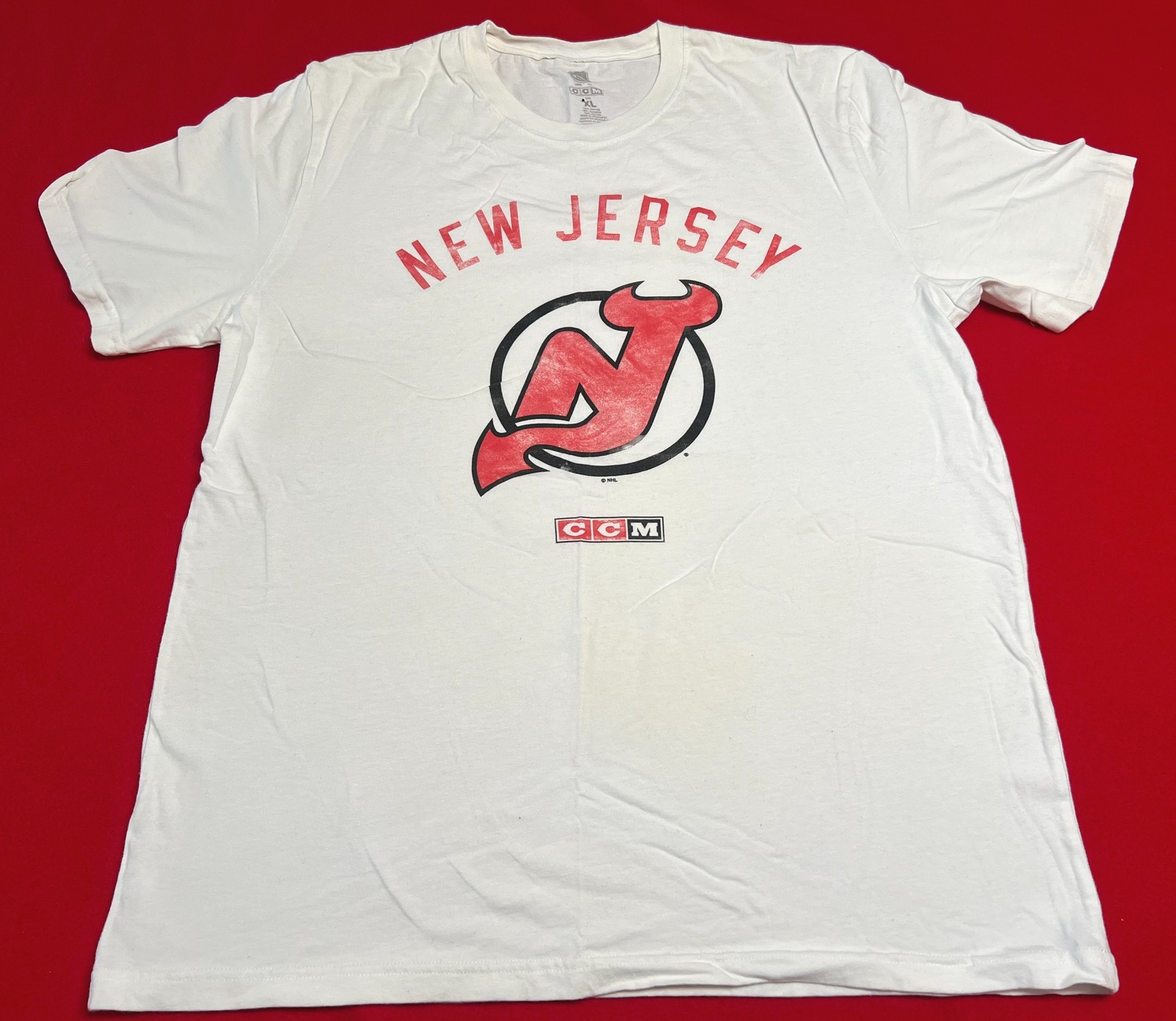 Classic CCM New Jersey Devils Men's T Shirt Size XL White NHL Hockey Team Logo