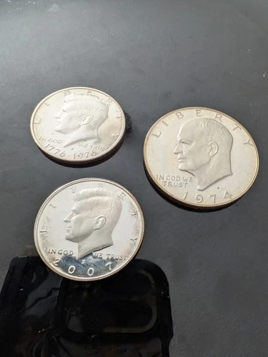 Silver lot - 2007 S Kennedy Half Dollar Proof, 1976 Half Dollar, 1974 Ike Dollar