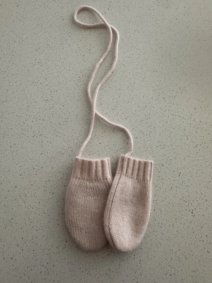 Bonpoint Newborn Baby Fäustlinge Rosa 