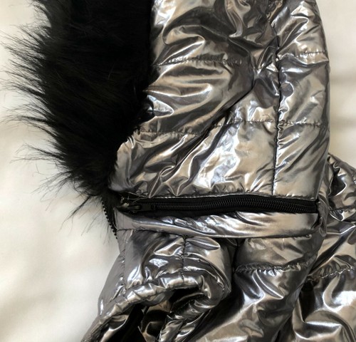 Urban Republic Metallic Silver Faux Fur Trim Hooded Puffer Zip Vest Girls 5 / 6 - Picture 4 of 5