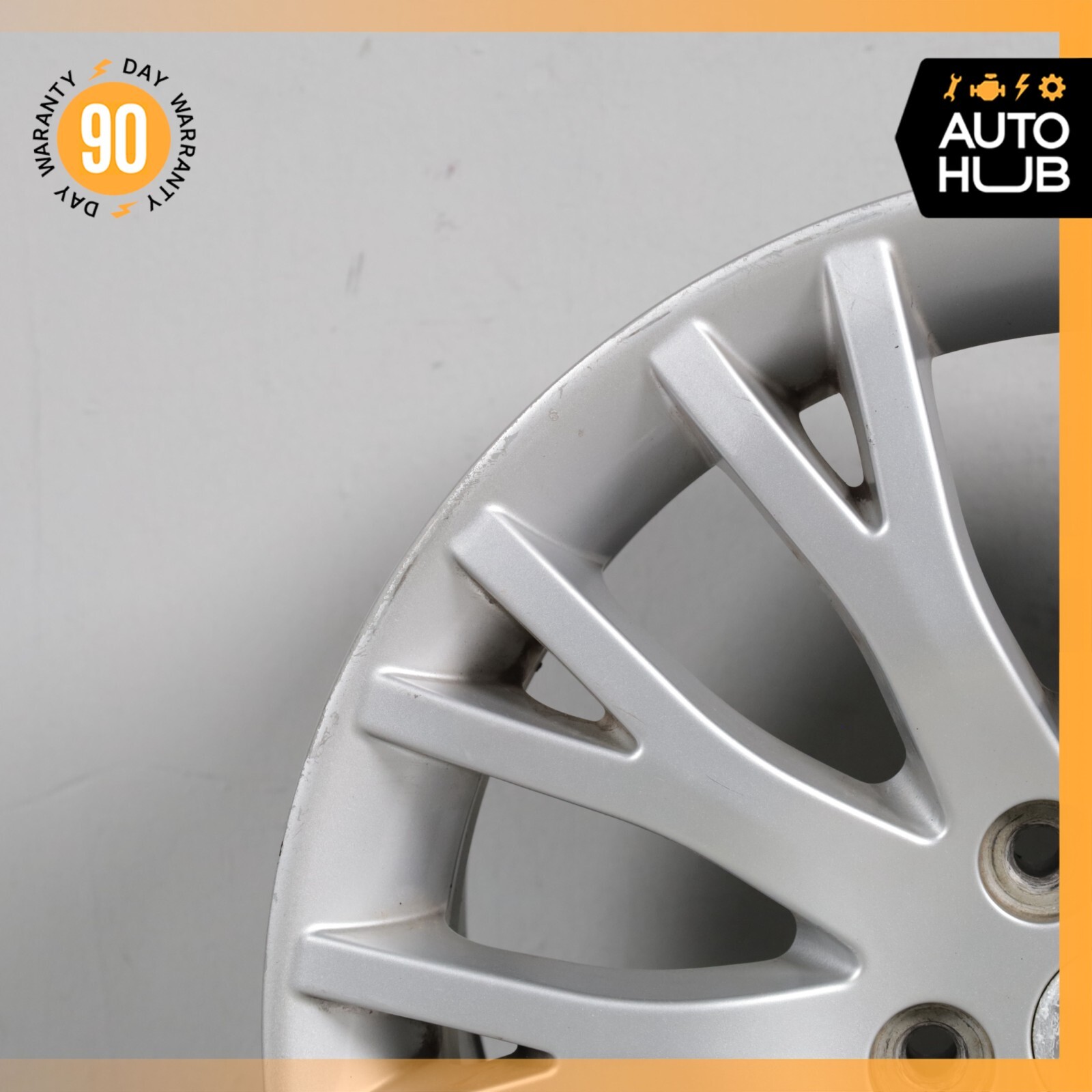 Maserati Quattroporte M139 8.5 x 18 18" Front Wheel Rim Silver 237493 OEM