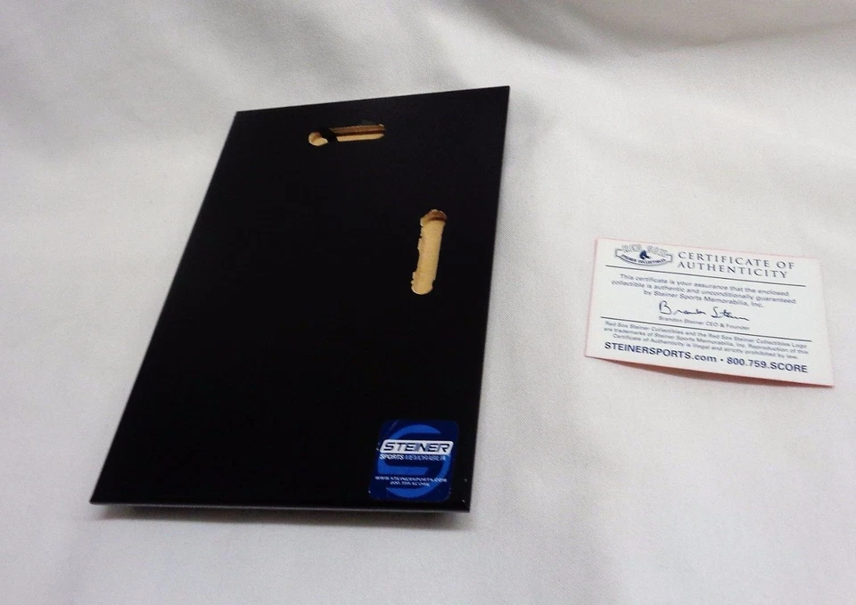 Fenway Park Boston Medias Rojas Dustin Pedroia Campo Suciedad Juego Usado Placa 5x7 Tamaño Foto 2 de 2