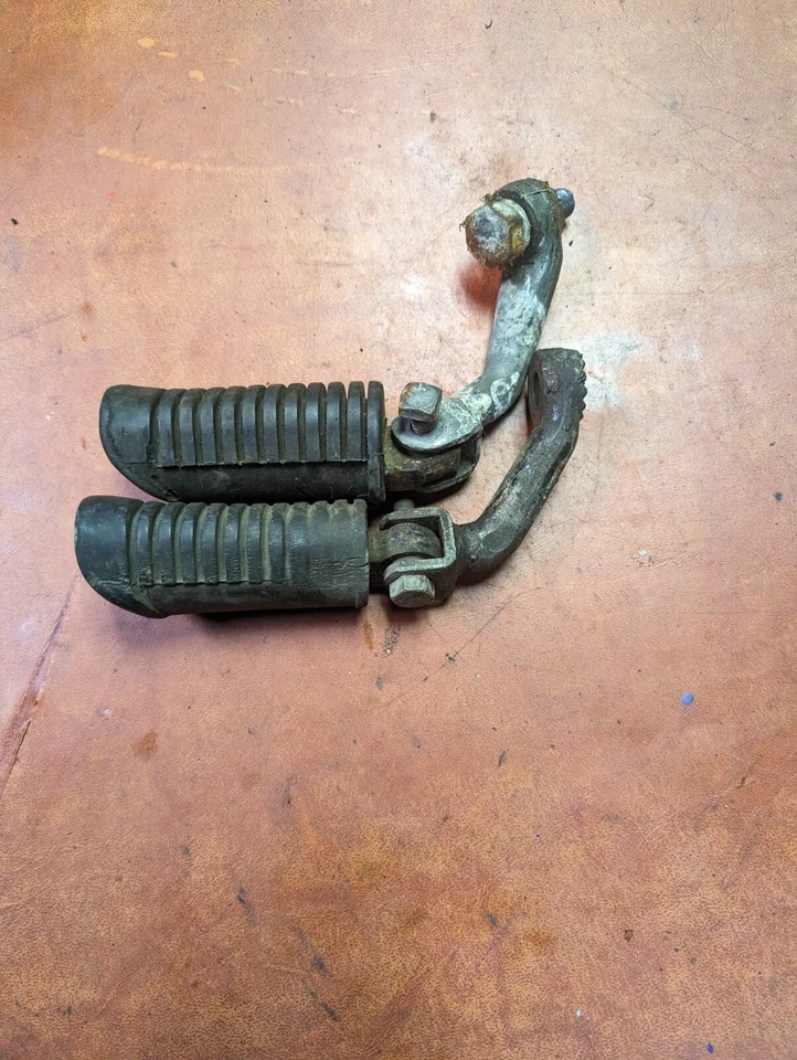 Yamaha YM2C Big Bear 305 1967-68 estriberas Scrambler Foto 2 de 4