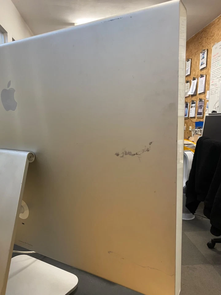 Apple 30” Cinema Display  (2560x1600) - Image 3 of 4