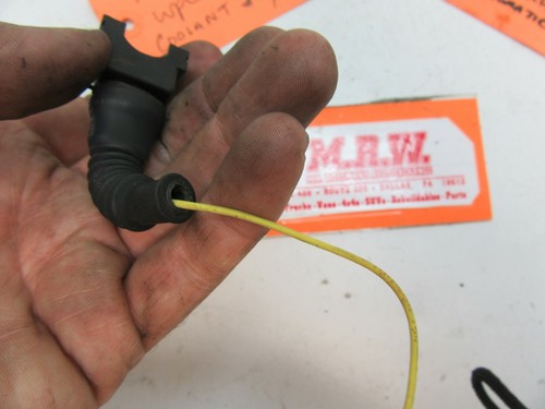 WIRE PLUG OFF YELLOW COOLANT TEMPERATURE SENSOR 06 07 08 09 BMW 328i N52N 3.0L - Picture 7 of 10