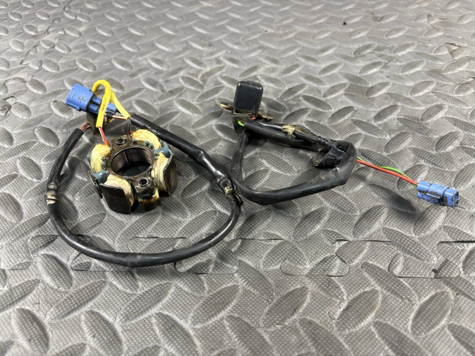 2007 05-10 KTM 250 SX-F IGNITION STATOR GENERATOR MAGNETO ALTERNATOR 77039004000