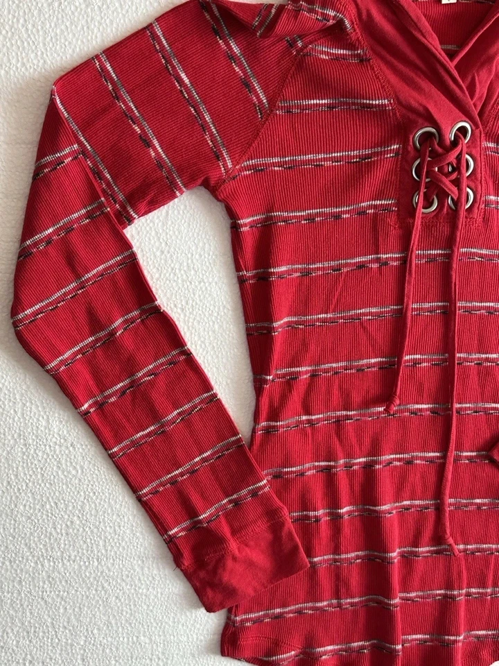 Camiseta de bebé Y2K LEI de colección manga larga ajustada acanalada roja grande con capucha a rayas Foto 4 de 4