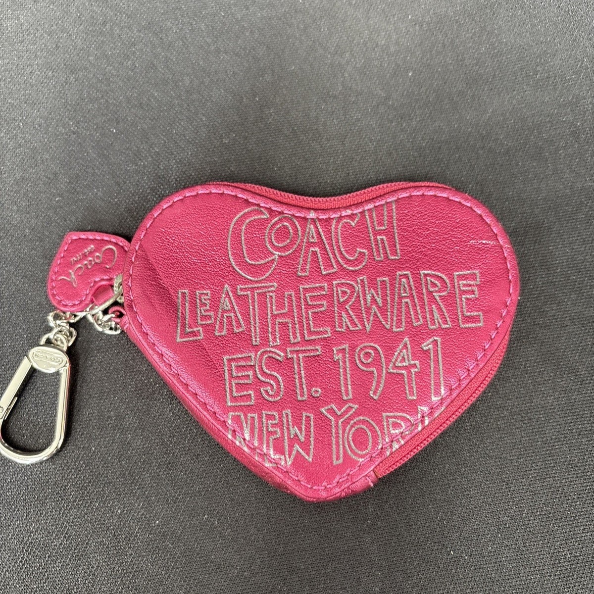 【新品】COACHコーチ★poppyポピーちゃん★カードケース★ピンク Coach Poppy Metallic Pink Heart Change Purse coin pouch Leather