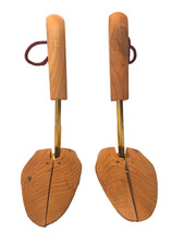 Vintage Rochester Cedar Shoe Trees Size 7 Split Toe Brass USA Made Pair