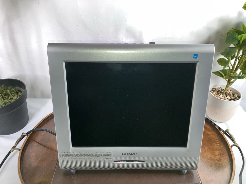 Sharp 13" LIQUID CRYSTAL TV LC-13AV6U Retro Gaming Built in Stand TESTED/WORKS - Image 4 of 4