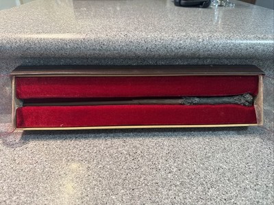 Harry Potter's Wand 14'', Official Noble Collection, Wizarding World, Hogwarts HP