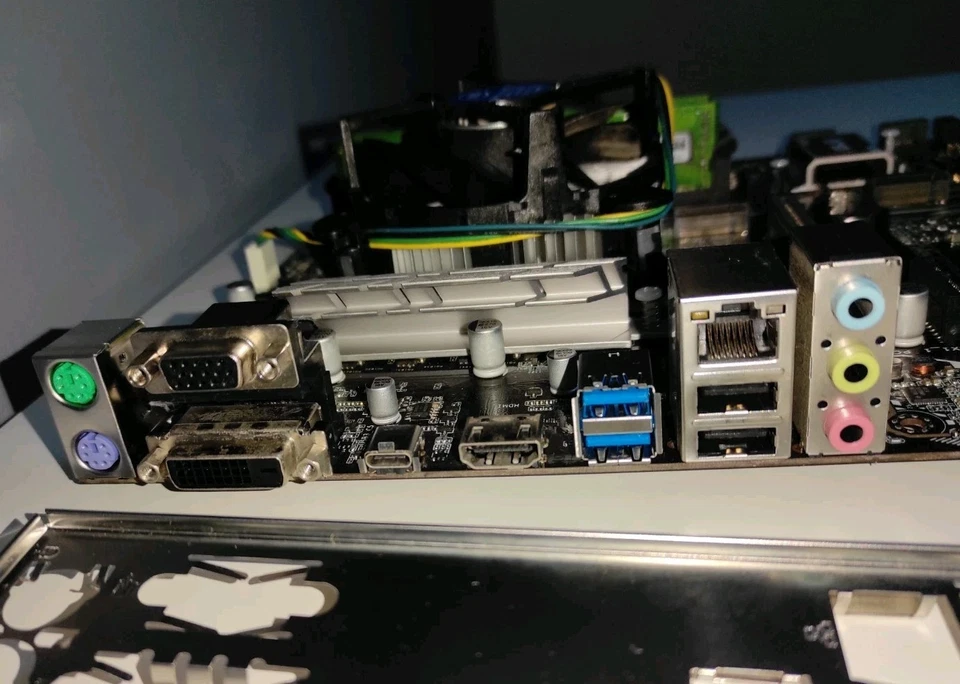 SCHEDA MADRE ASUS PRIME H270M-PLUS + CPU I3 7100 + RAM 8GB DDR4 - Immagine 4 di 4