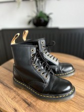 Dr. Martens Vegan 1460 stivali 8 occhielli in ecopelle nera UK 6 EU 39