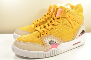 nike gold dart