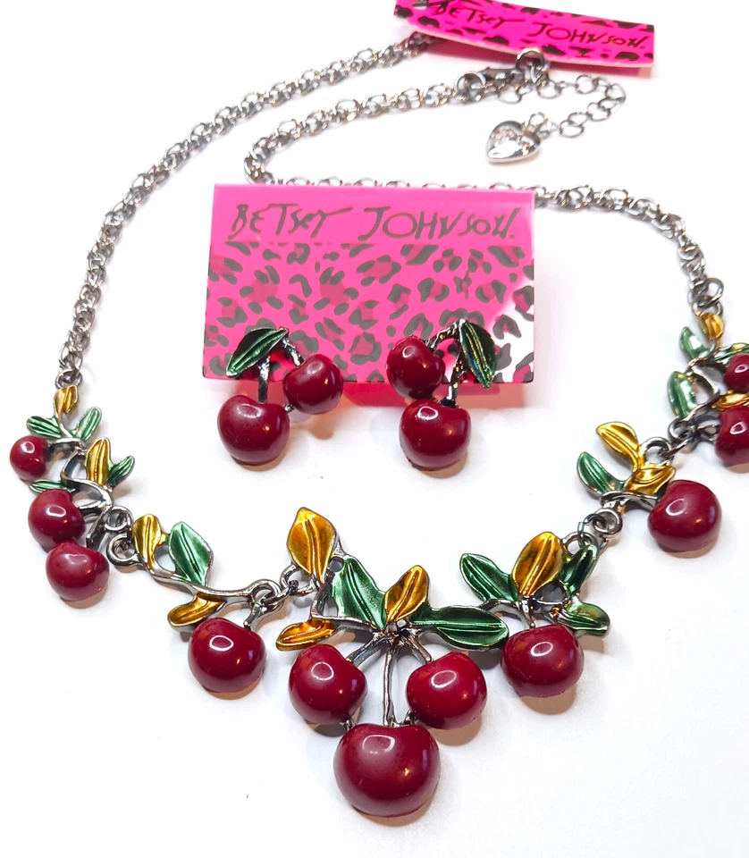 Dulce Rojo CHERRY Hoja Flor Gargantilla Betsey Johnson Esmalte Collar Pendientes CONJUNTO Foto 2 de 4