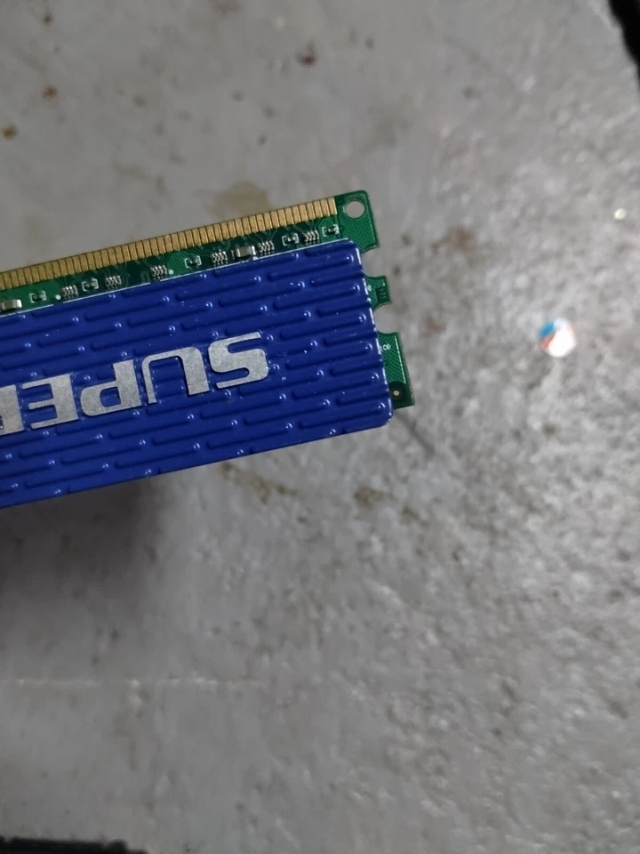 Super Talent DDR2-800 2 GB 128x8 CL5 Memory T800UB2GC5 - Image 4 of 4