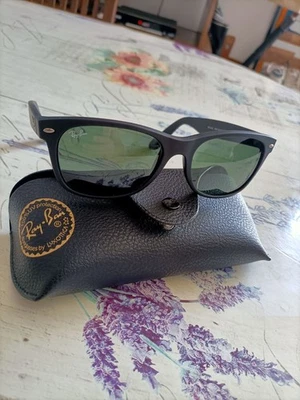 Lunettes de soleil ray-ban rb 2132 901 new wayfarer noir 52/18 - Photo 1/4