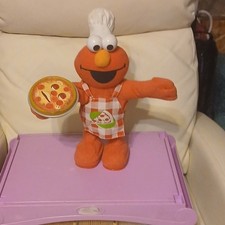 Fisher-Price ELMO SINGS AND DANCE TO THE PIZZA SONG