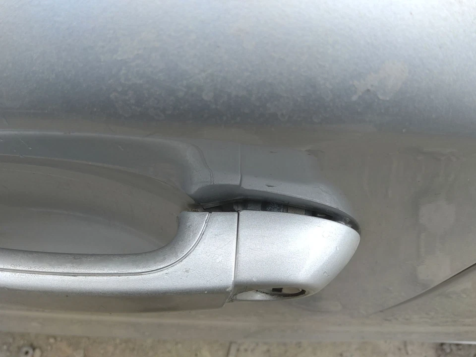 10 BMW 128I Front Door Drivers Side Foto 2 de 3