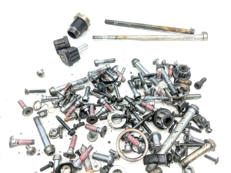 Комплект болтов 11 Kawasaki ZX6R Ninja разные детали основное оборудование - Изображение 3 из 4