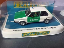 Scalextric C4572 Volkswagen Golf MK1 Polizei Edition 1/32 Slot Car