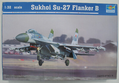 TRUMPETER 02224 Sukhoi Su-27 Flanker B 1:32 Flugzeug Bausatz Aircraft Model Kit