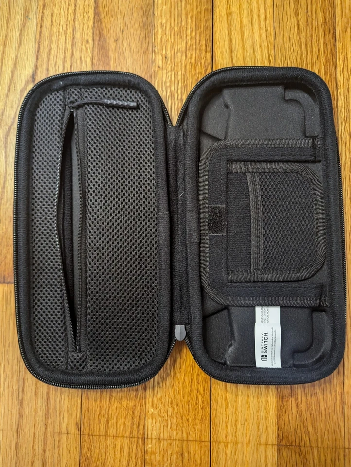 PDP Nintendo Switch Estuche de Transporte de Viaje Brilla en la Oscuridad (Estrella) 500-224-STGD Foto 4 de 4