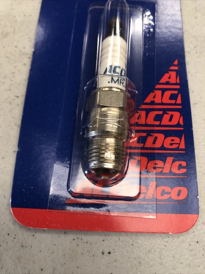 🌟🌟🌟🌟🌟Spark Plug ACDelco Specialty Marine MR43T Cooper Core 1995 Made In USA - Image 2 of 4