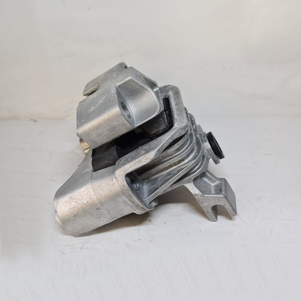 Support Suspension Engine Alpha Romeo Giulietta Original 50523676  