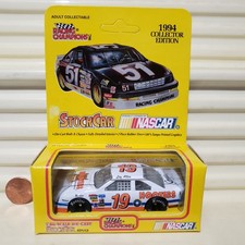 Racing Champions 1/66 1994 19 LOY ALLEN HOOTERS Stock Car Nu in C9 Nu Box