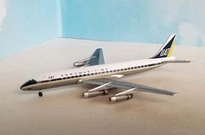 AC411025 AeroClassics DC-8-32 1/400 Model F-BJLA UAT / Aeromaritime