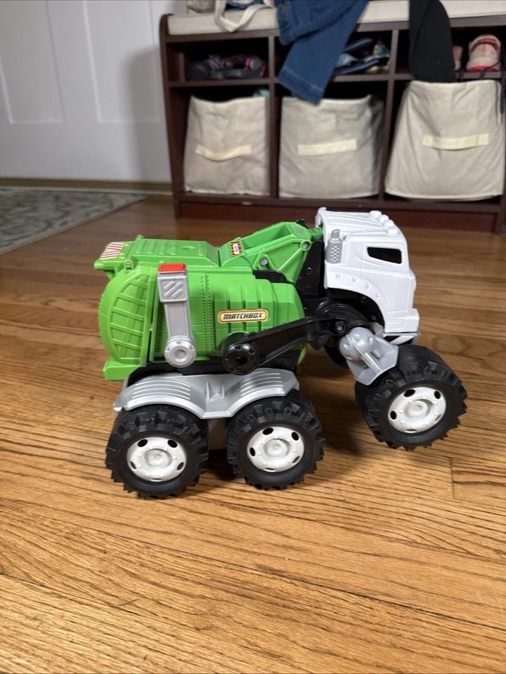 Matchbox Stinky The Garbage Truck 2009 Mattel Toy Talks Lights Up - Image 4 of 4