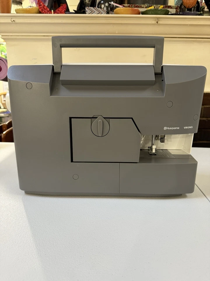 Husqvarna VIKING Designer Jade 35 Sewing Machine New Open Box - Image 3 of 4