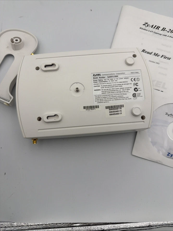 ZyXEL ZyAIR B-2000 Wireless LAN Gateway Router – Complete w/ Manual, CD, Antenna - Image 4 of 4