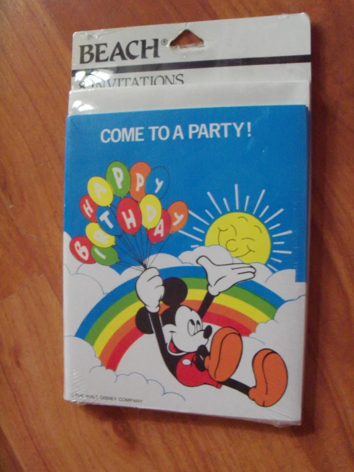 Lote de 4 piezas de suministros de fiesta de cumpleaños arco iris Mickey Mouse multicolor playa nuevo en stock Foto 4 de 4