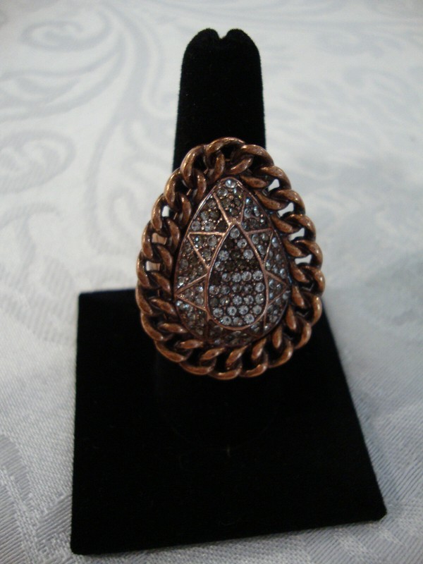 HEIDI KLUM WILD LIFE TEARDROP SHAPE STRETCH RING with CURB LINKS and CRYSTALS - 