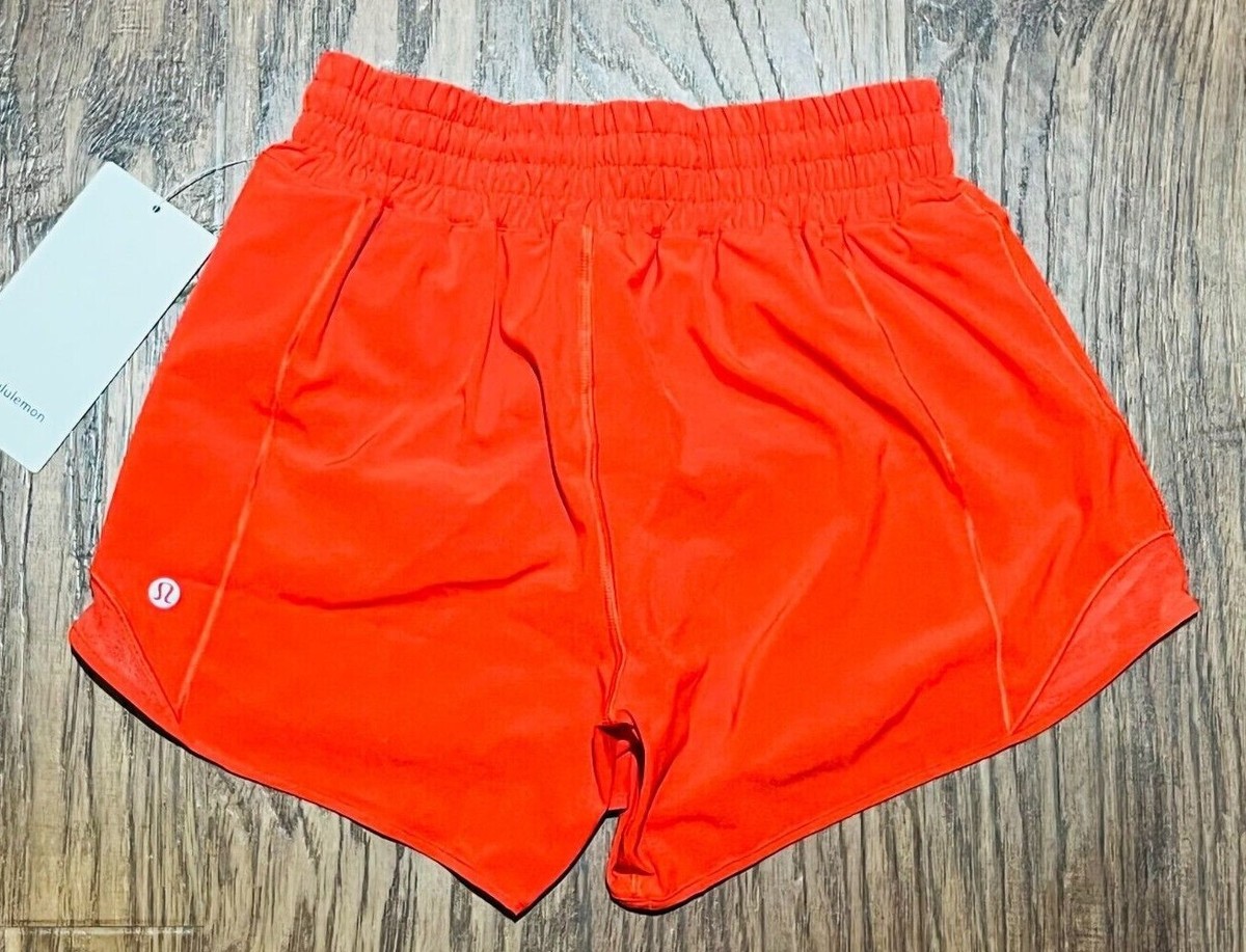 安心の国内発送♪履き心地抜群☆ルルレモン☆Hotty Hot Short II Hotty Hot High-Rise Lined Short 2.5