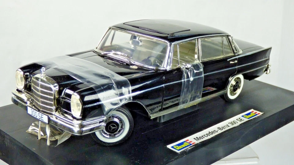 Mercedes 300SE 1:18 1960 W112 Revell negro 1:18 diecast coche de juguete modelo vintage Foto 2 de 4
