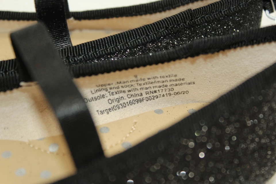 Nuevo con etiquetas Zapatos planos de ballet Cat & Jack para niñas negros brillantes sin cordones TALLA 9 Foto 4 de 4