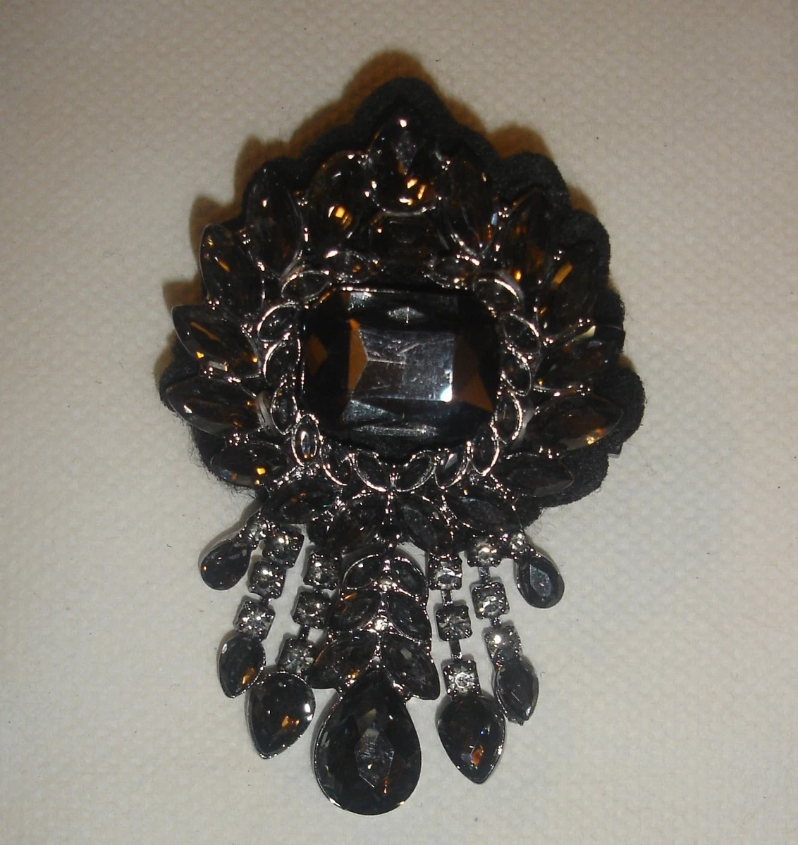 Vera shop wang brooches