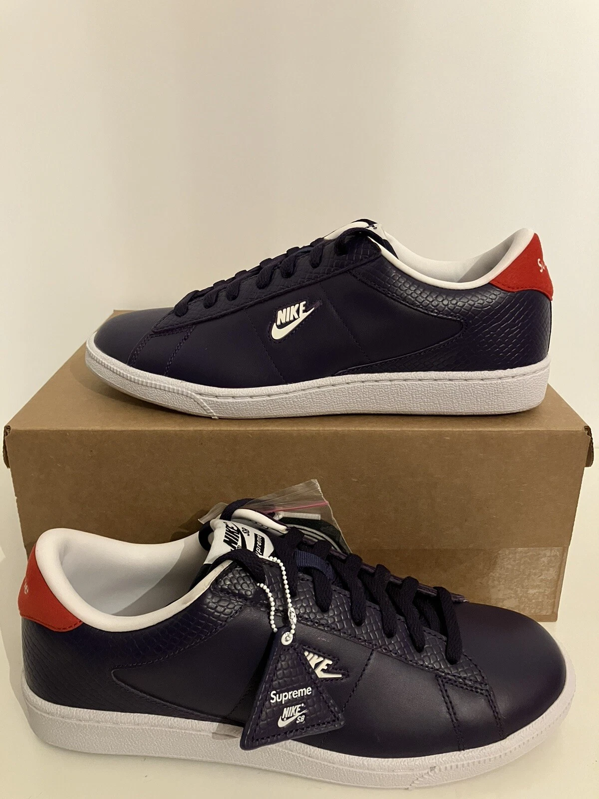 Neuf Nike SB Tennis Classic Supreme violet blanc rouge taille 7,5 556045 516