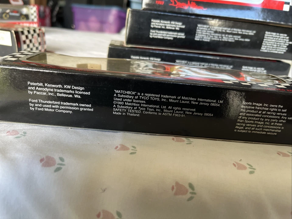 Matchbox Team Convoy Davey Allison Havoline #28 NASCAR Edición Limitada 1993 Nuevo Foto 3 de 4
