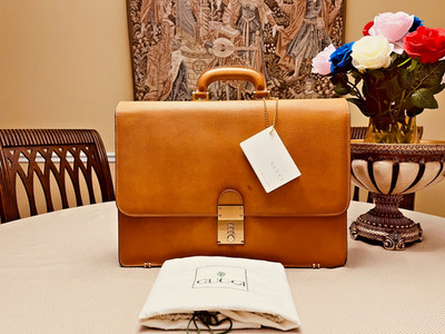 GUCCI of  MILANO  Tan  Leather  Briefcase / Portfolio / Document Bag  - ITALIA