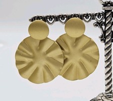 Wavy Burst Circular Earring Matte Gold tone Pierced Couture Vintage 80's 2 in